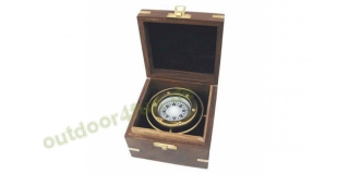 Sea - Club Kompass aus Messing in einer Holzbox kardanisch aufgehängt, Ø 6,5 cm, Box 12  x 12  x 8,5 cm